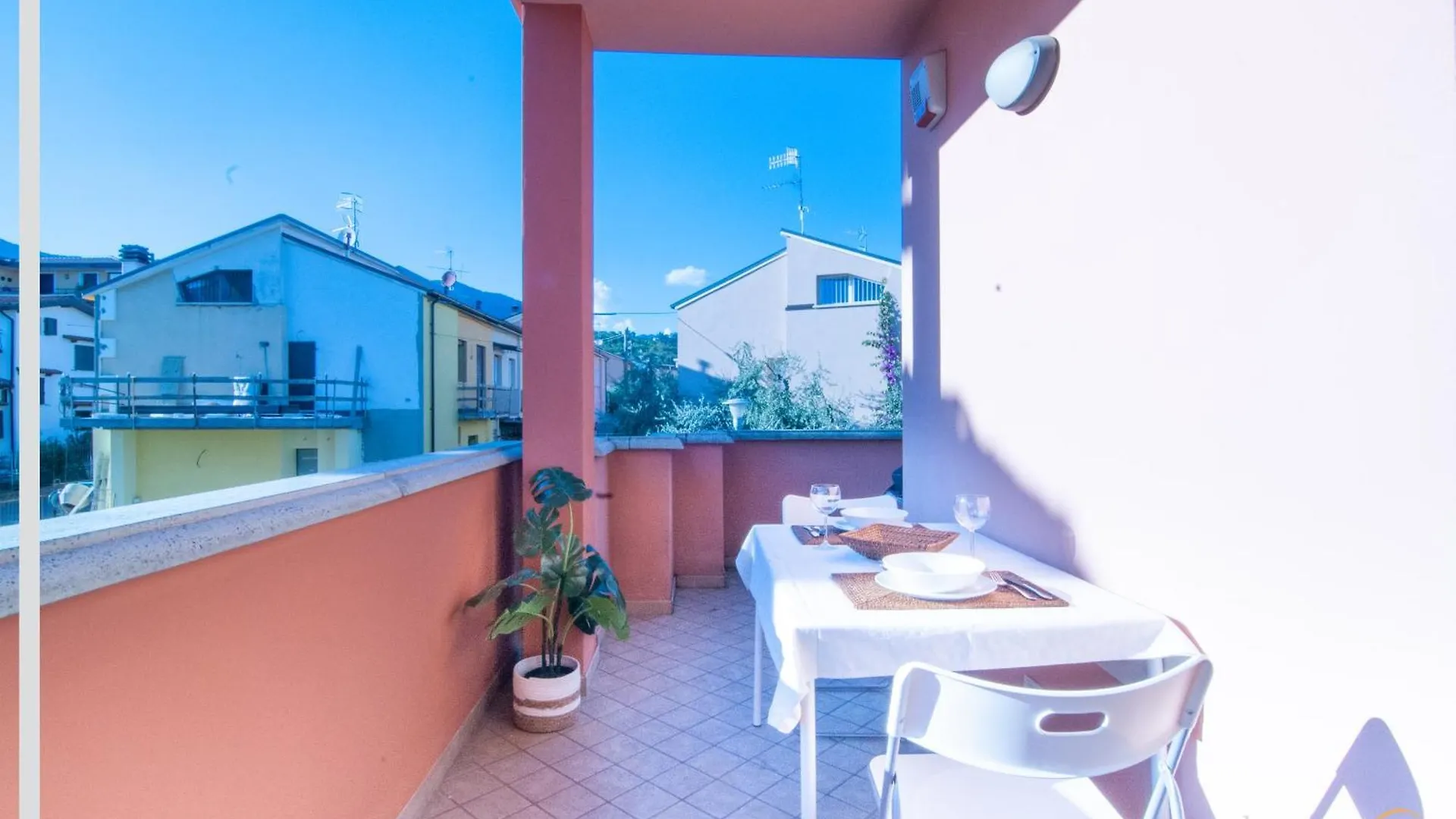 Apartament Domus Liuto Salò 0*,  Włochy